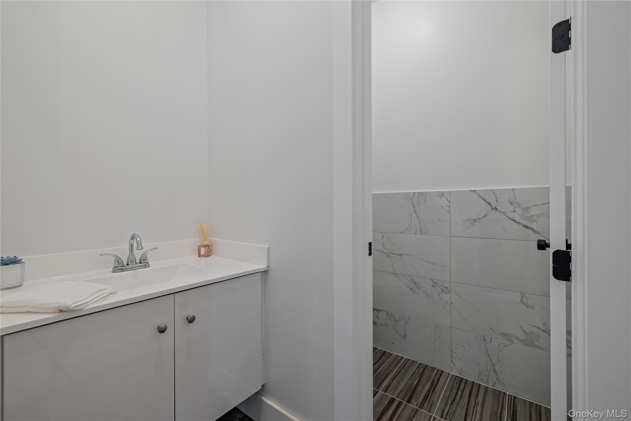 23 Northbrook Road Unit: 201