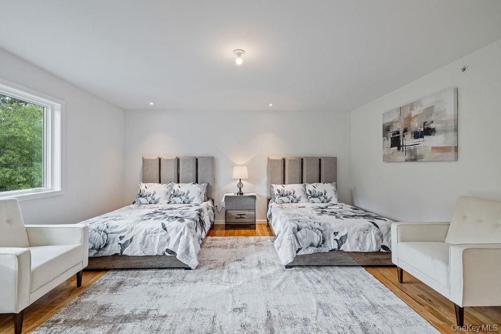 23 Northbrook Road Unit: 201