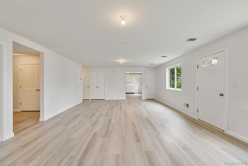 23 Northbrook Road Unit: 201