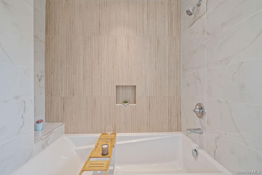 23 Northbrook Road Unit: 201