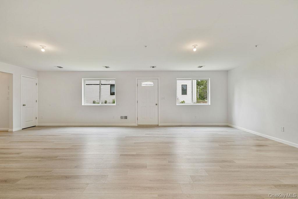 23 Northbrook Road Unit: 201