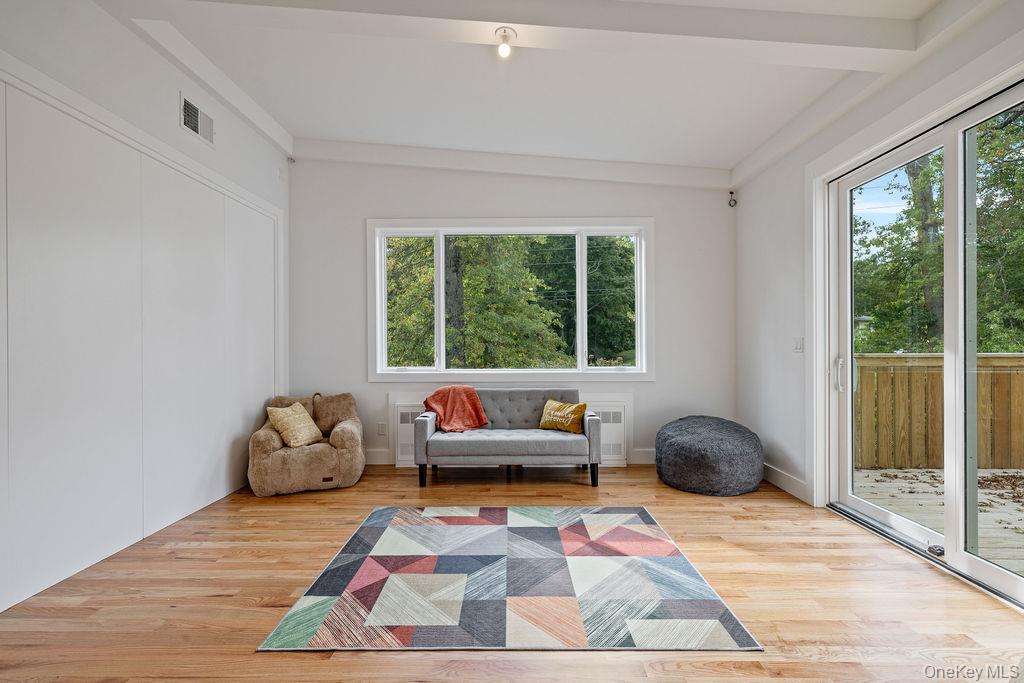 23 Northbrook Road Unit: 201