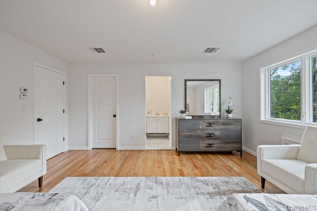 23 Northbrook Road Unit: 201