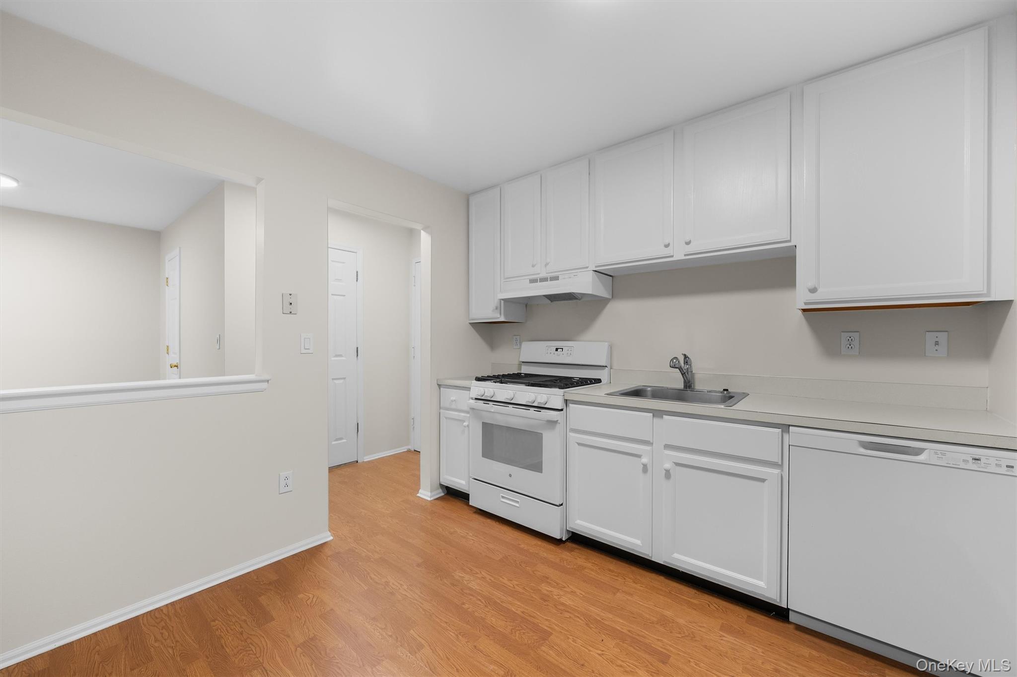 10-12 Chestnut Street Unit: B208