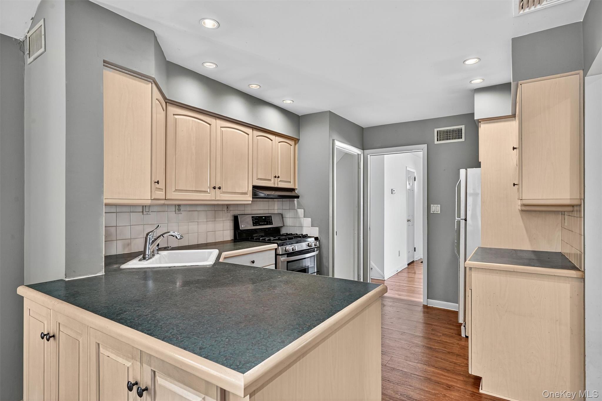 23 Maplewood Boulevard