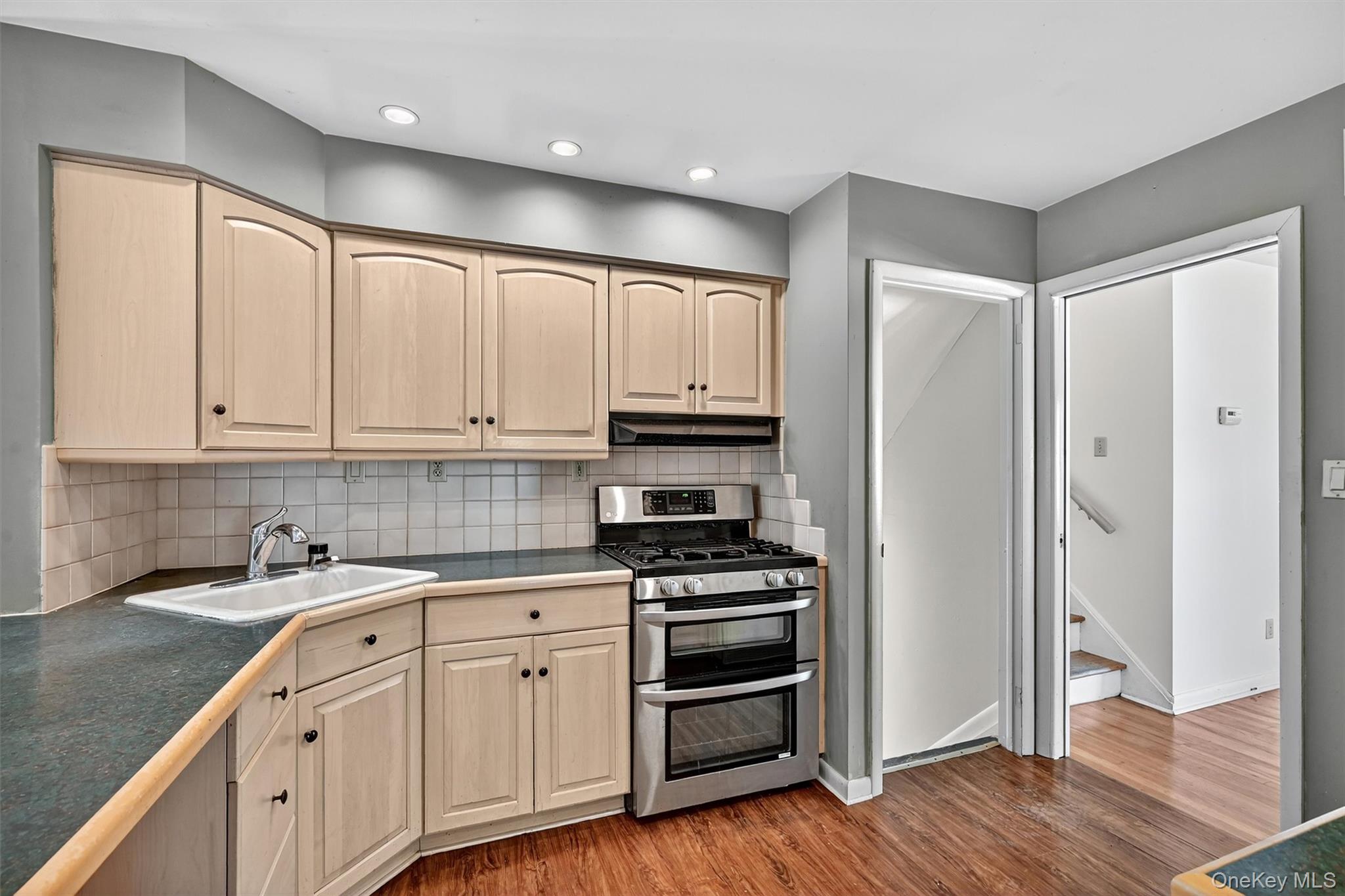 23 Maplewood Boulevard