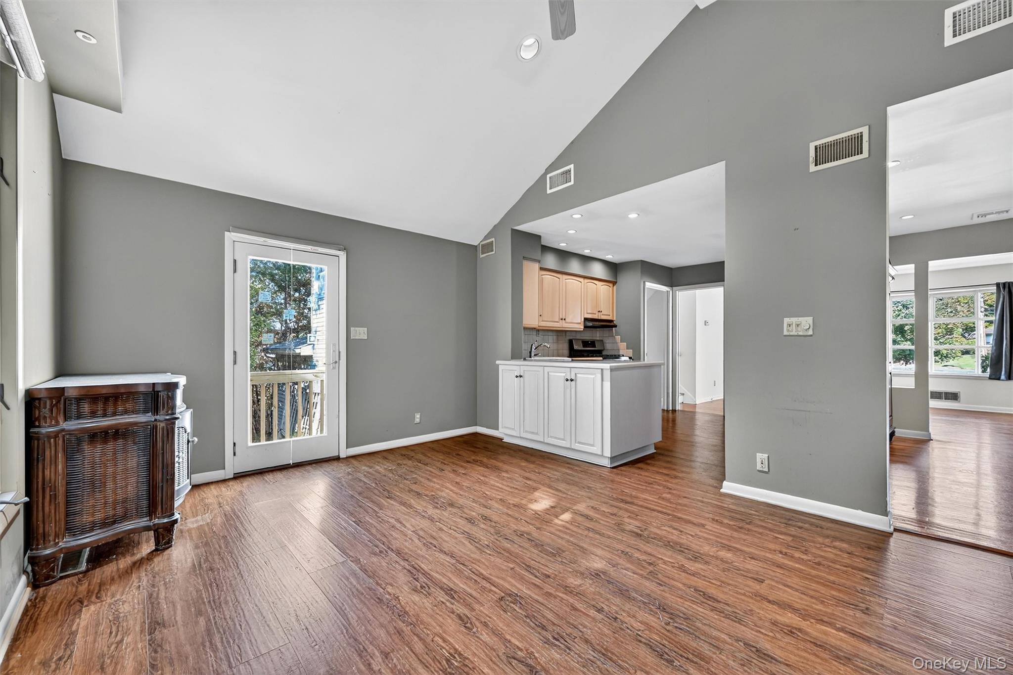 23 Maplewood Boulevard