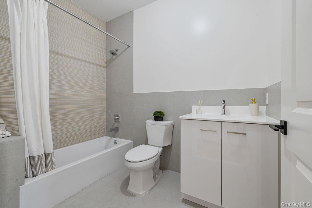 17 Union Road Unit: 111