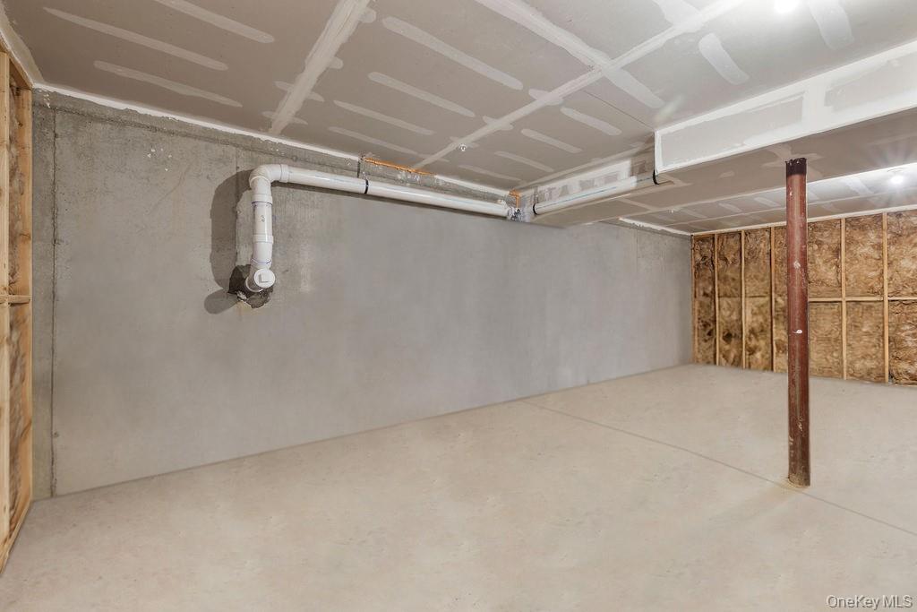 14 Calvert Drive Unit: 102