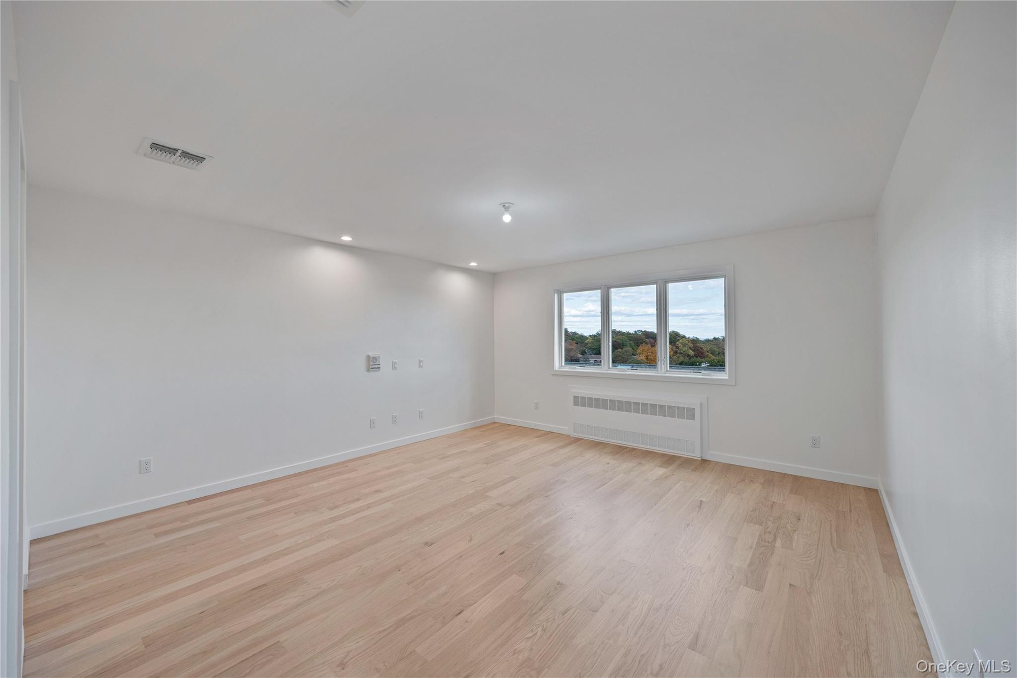 352 Blauvelt Road Unit: 202