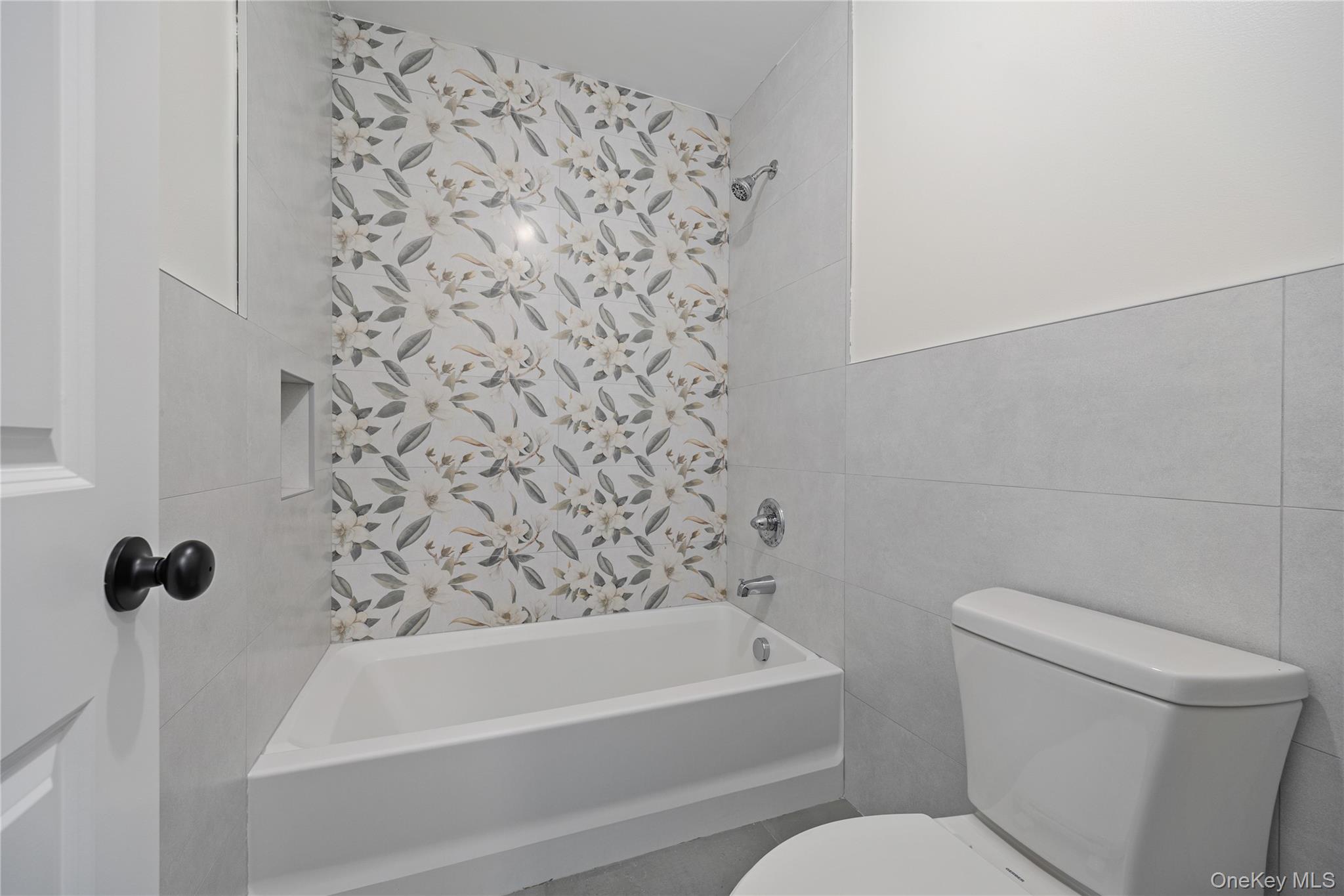 352 Blauvelt Road Unit: 202