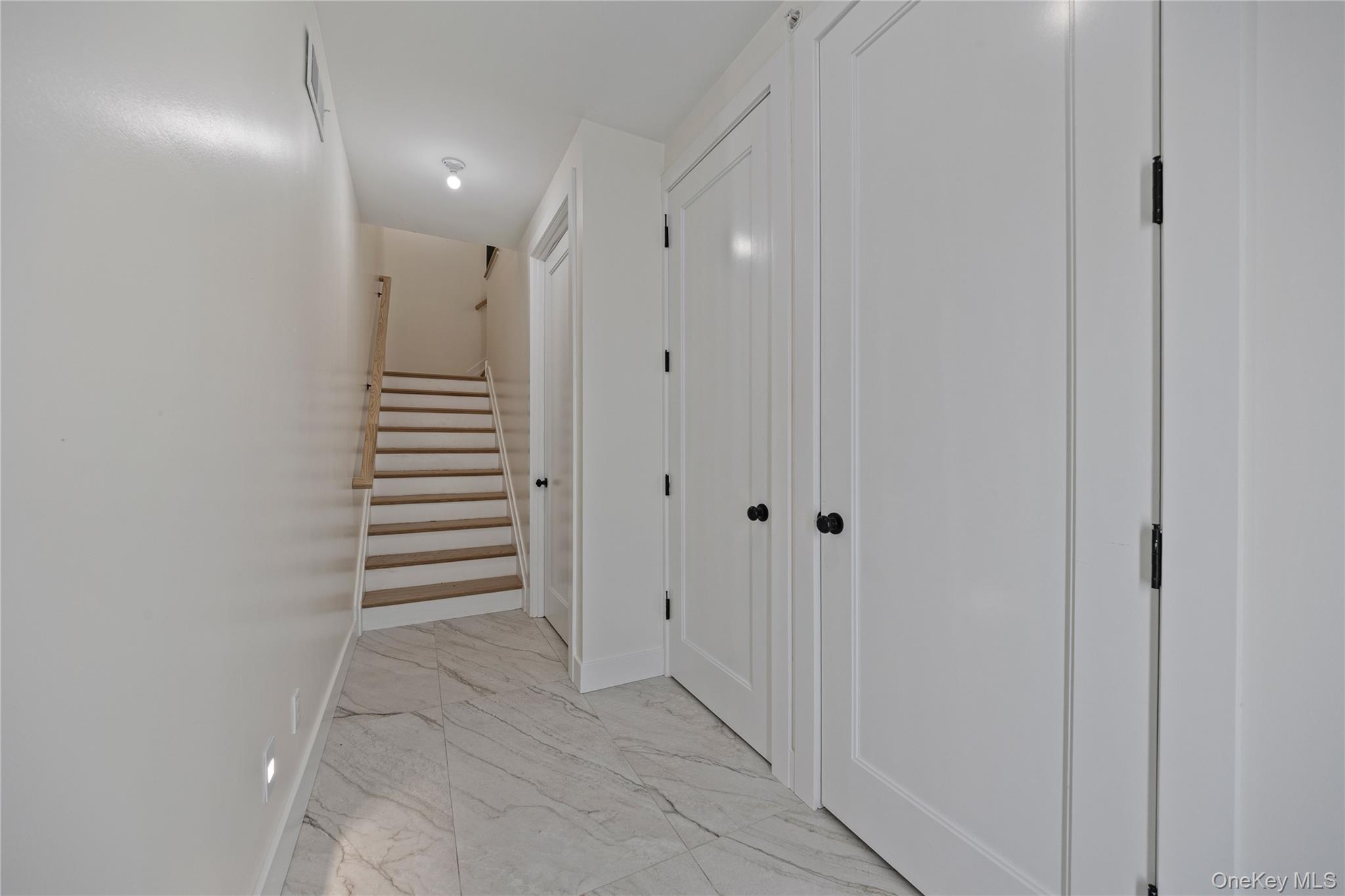 352 Blauvelt Road Unit: 202