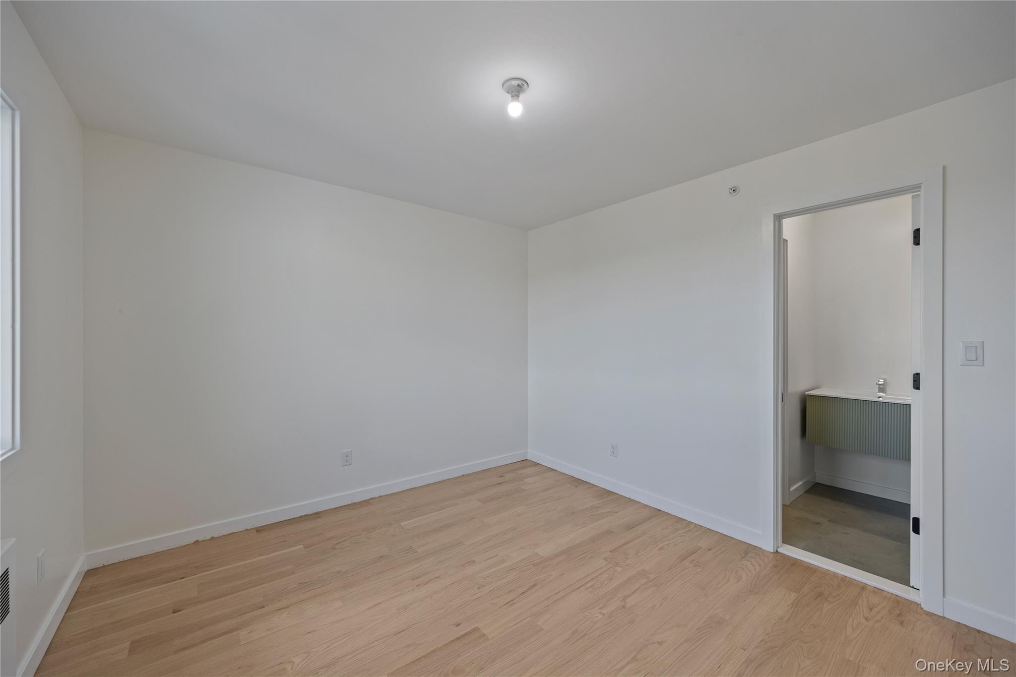 352 Blauvelt Road Unit: 202