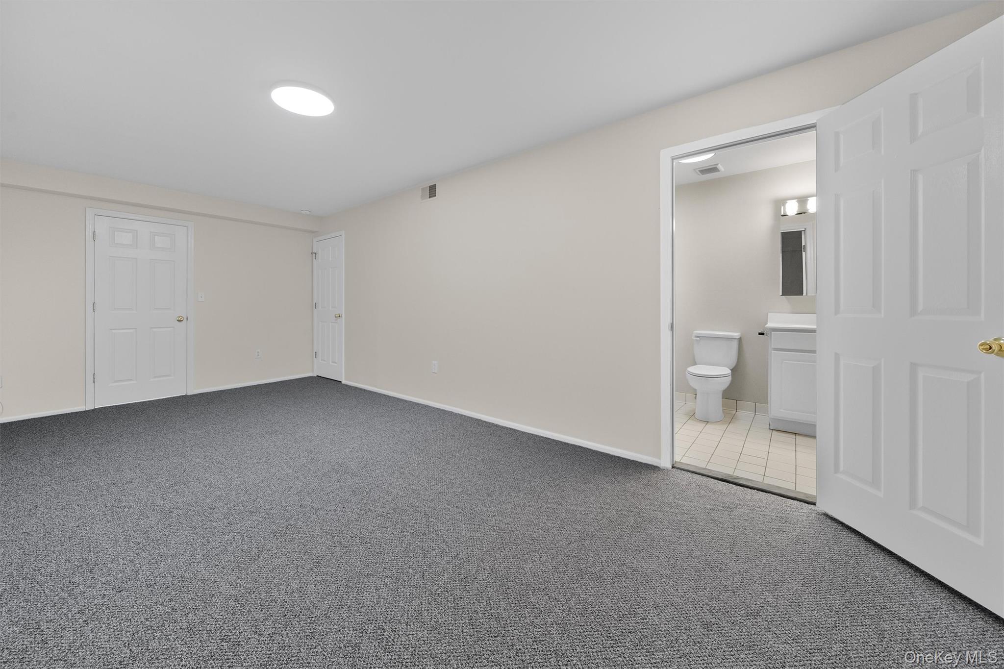 10-12 Chestnut Street Unit: B303