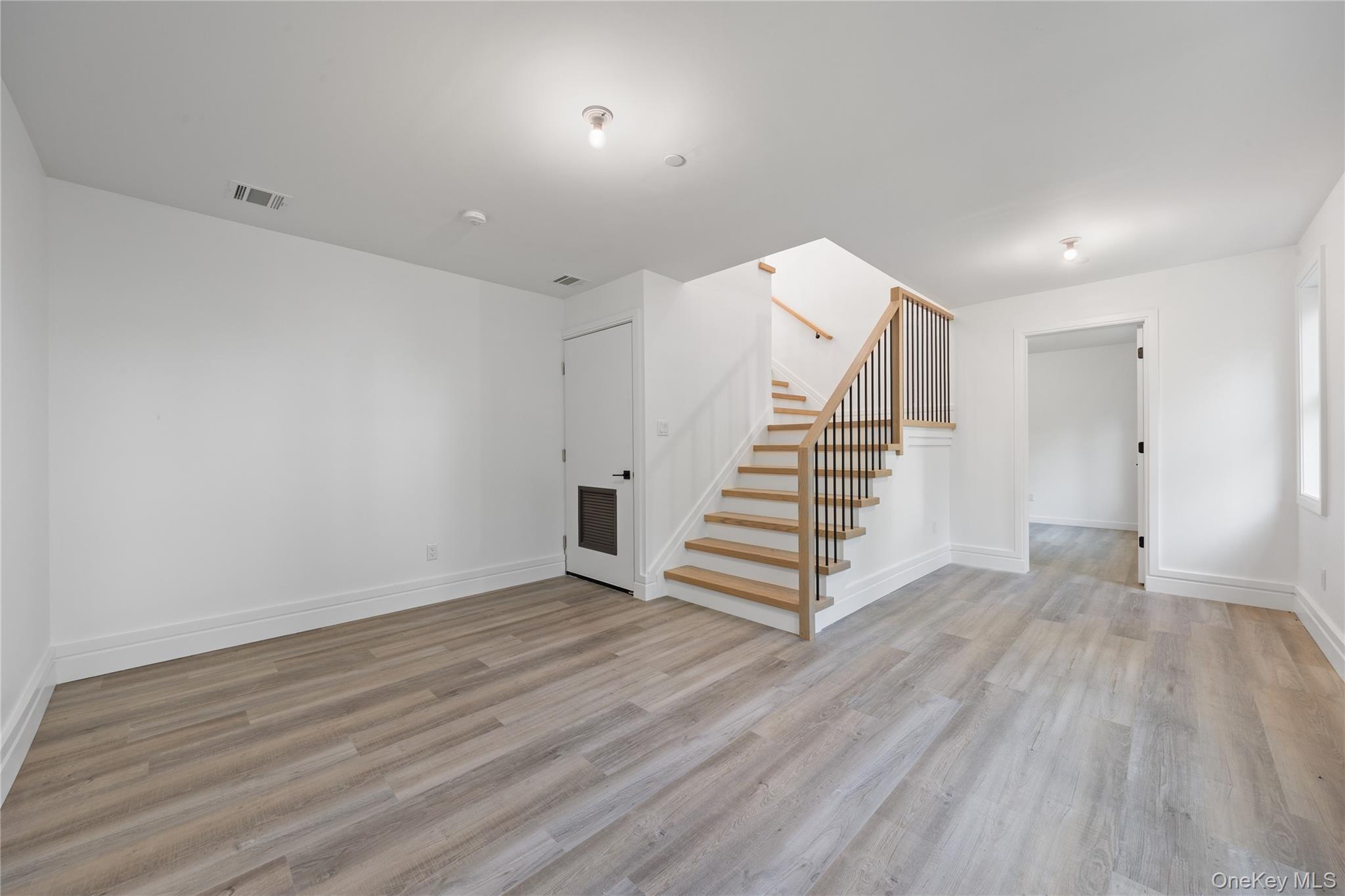 40 Singer Avenue Unit: 214