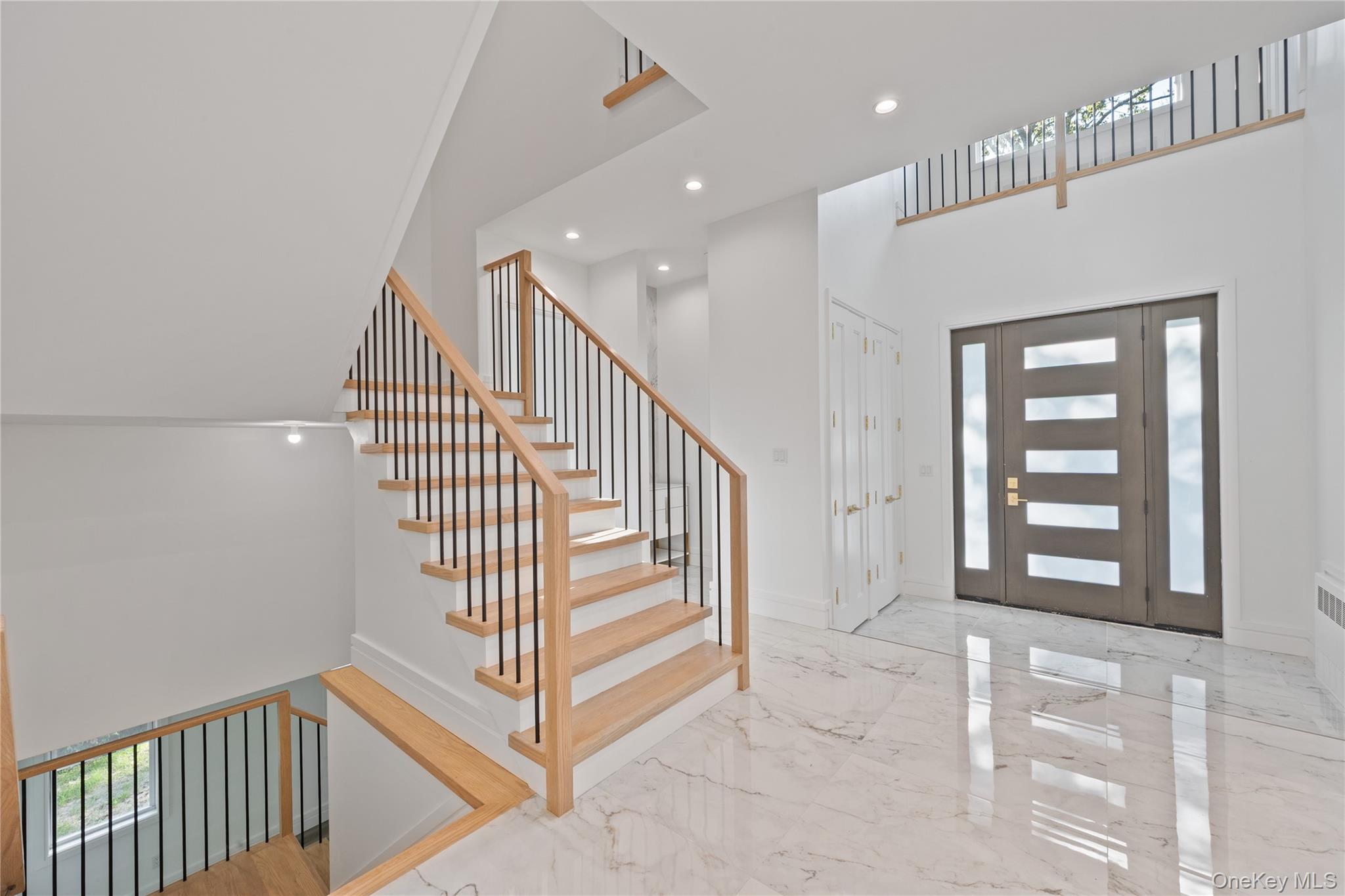 40 Singer Avenue Unit: 214