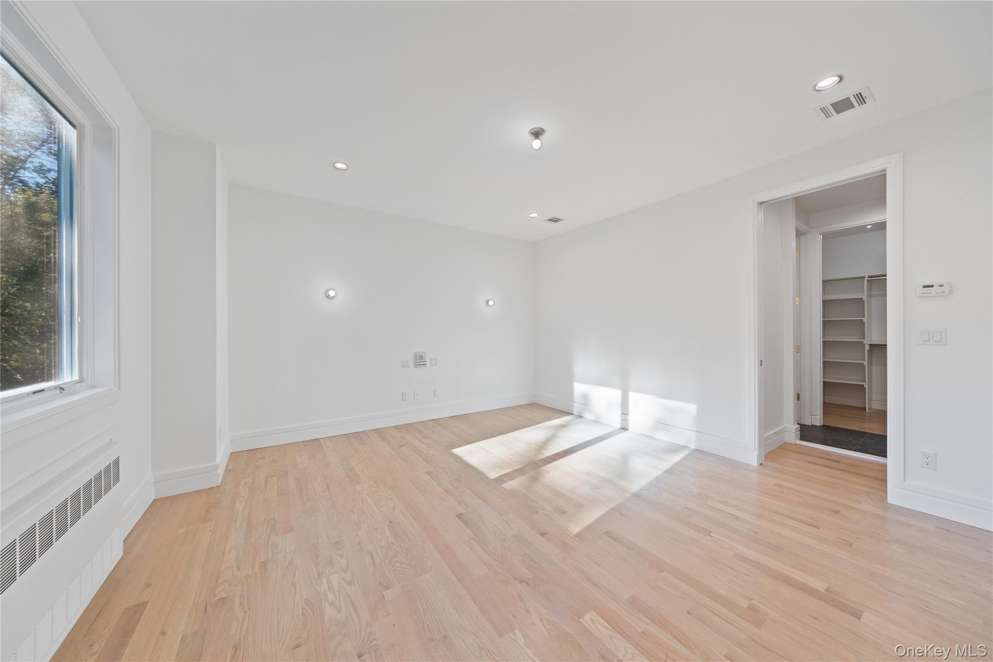 40 Singer Avenue Unit: 214