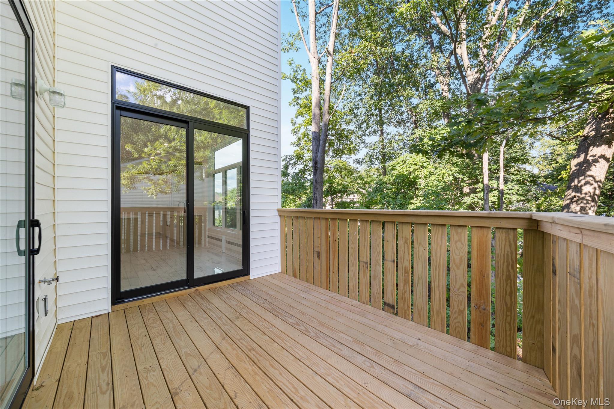 40 Singer Avenue Unit: 214