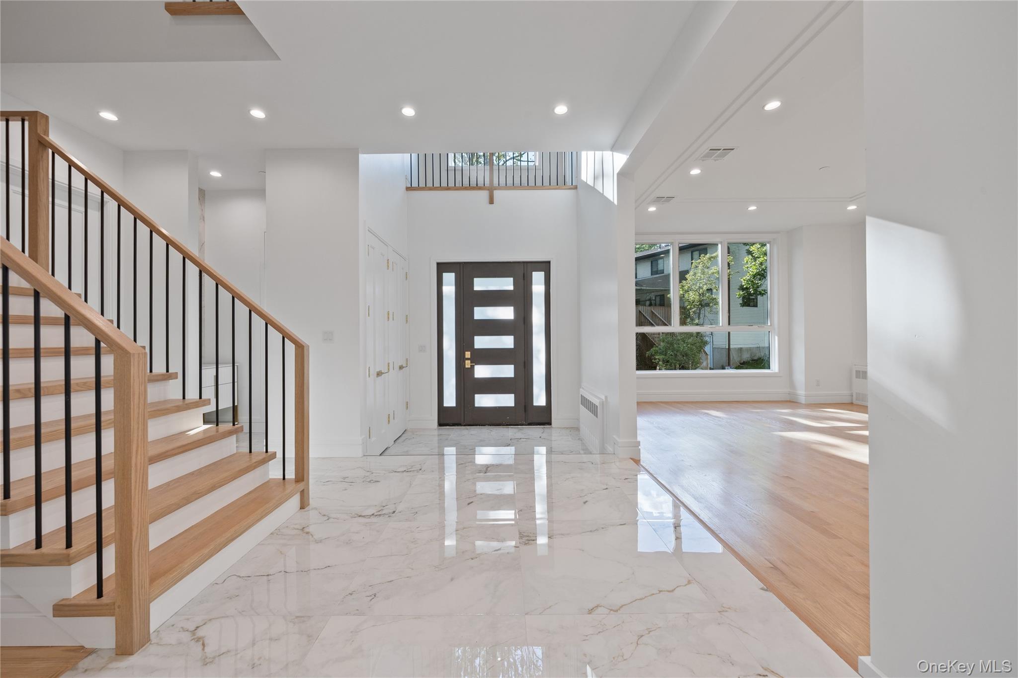 40 Singer Avenue Unit: 214