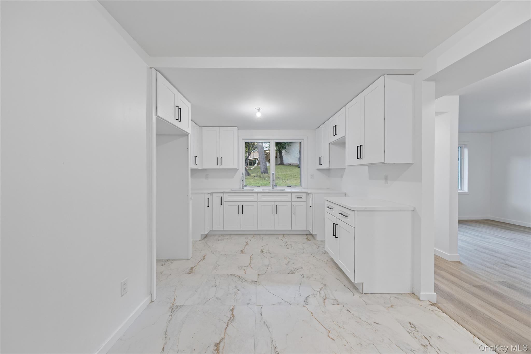 40 Singer Avenue Unit: 214