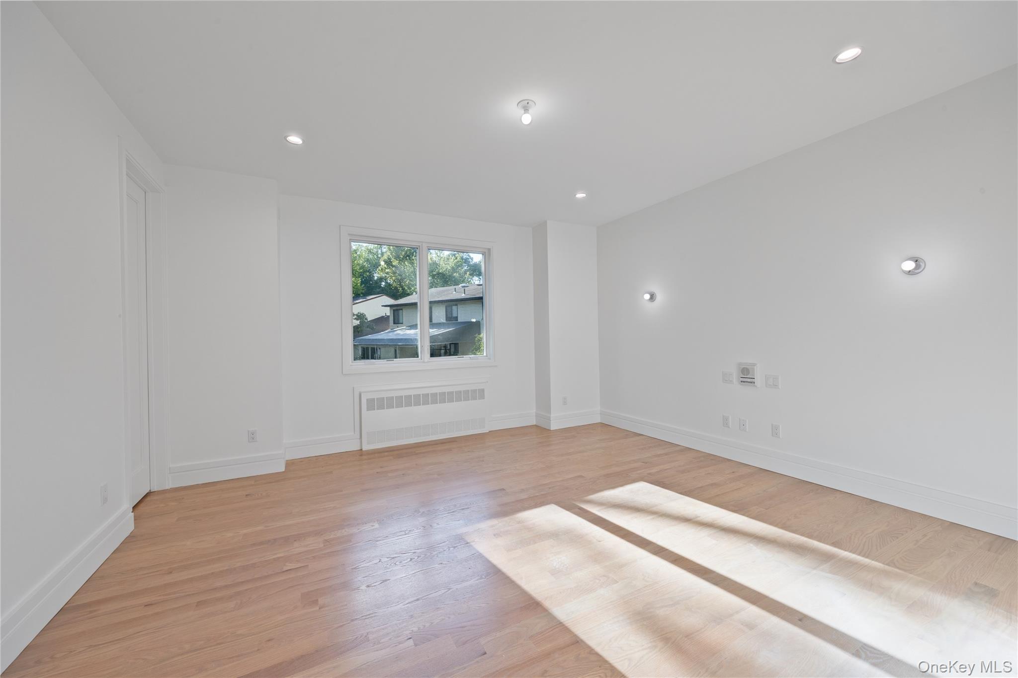 40 Singer Avenue Unit: 214