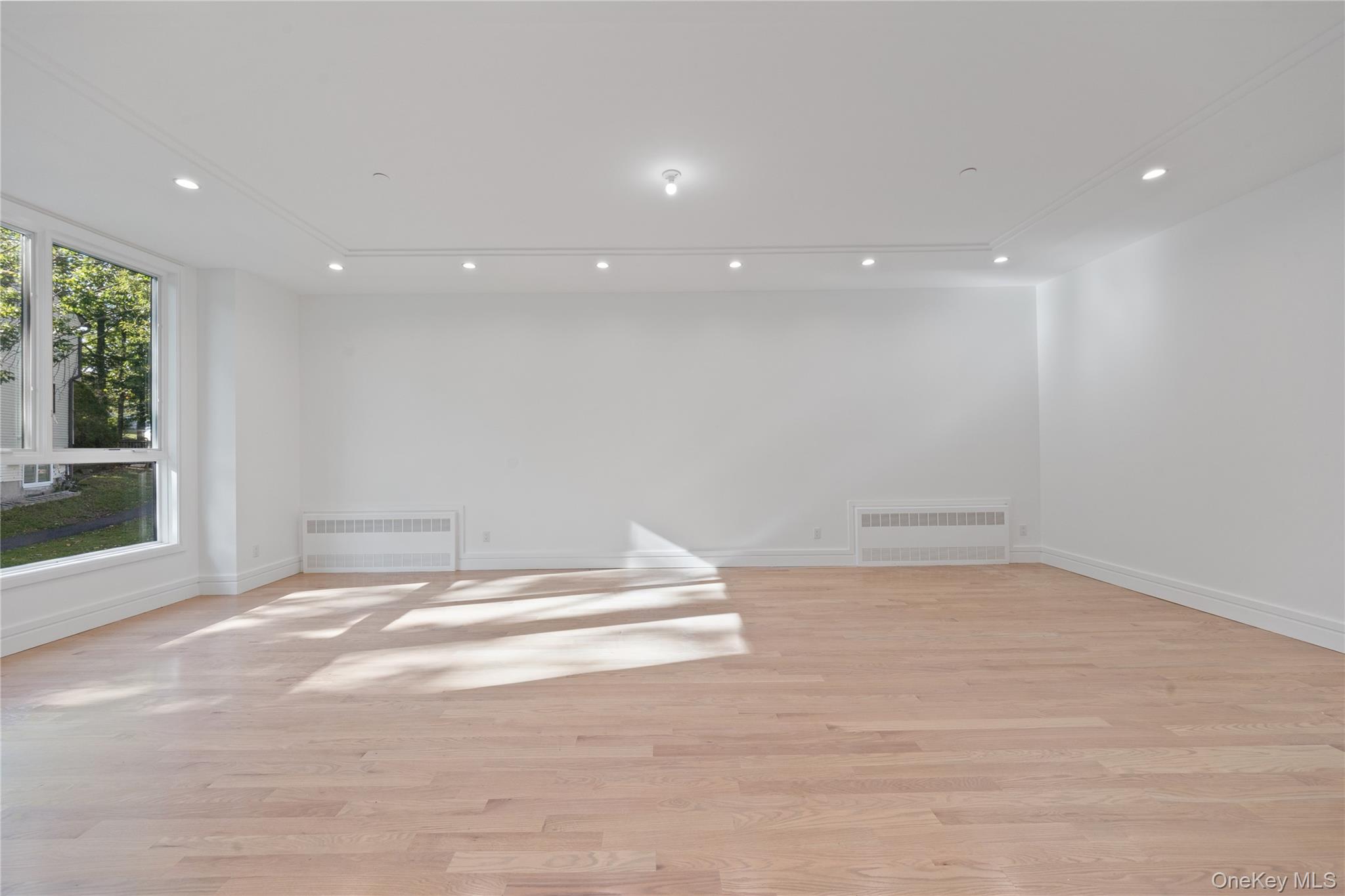 40 Singer Avenue Unit: 214