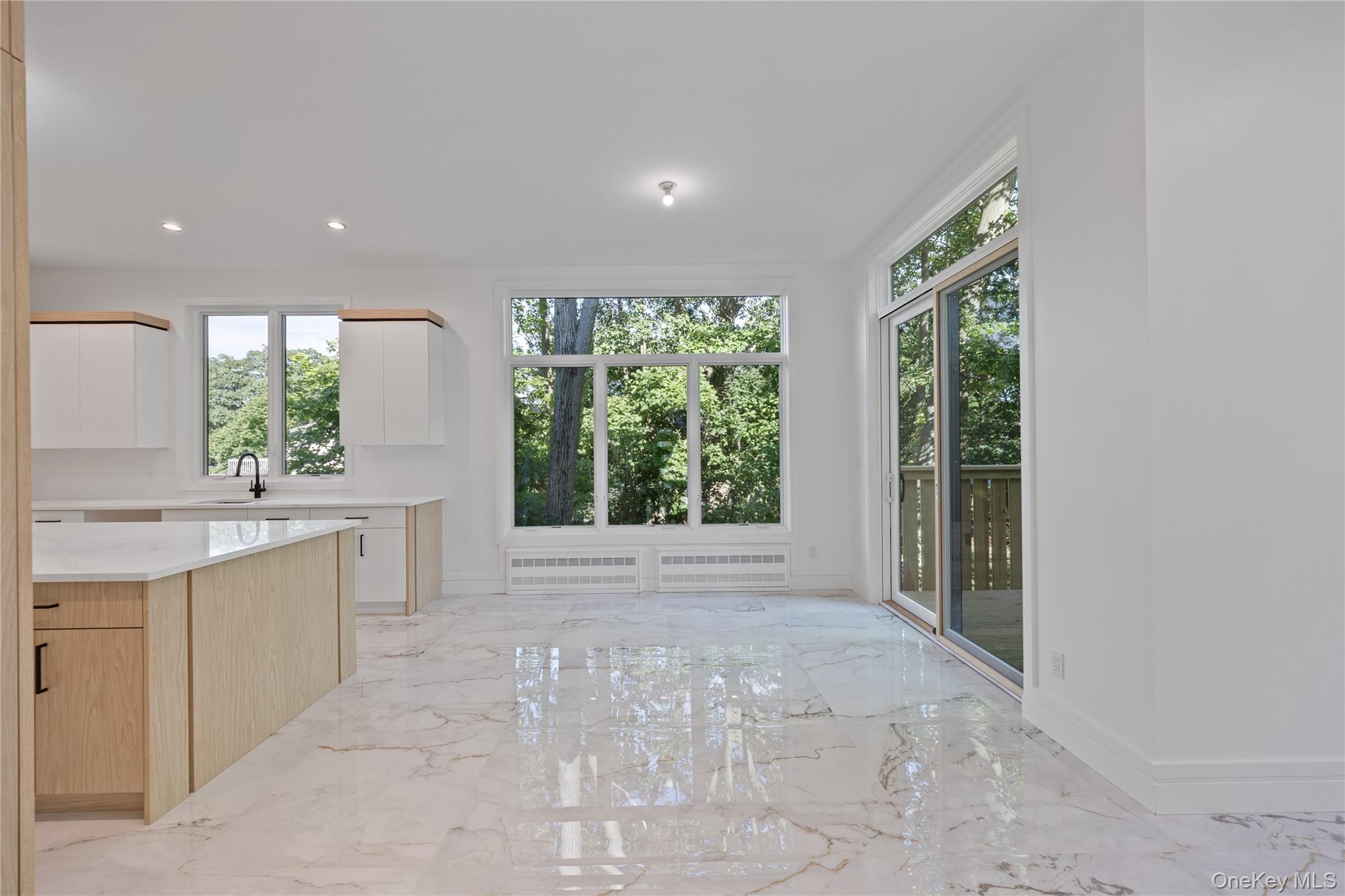 40 Singer Avenue Unit: 214