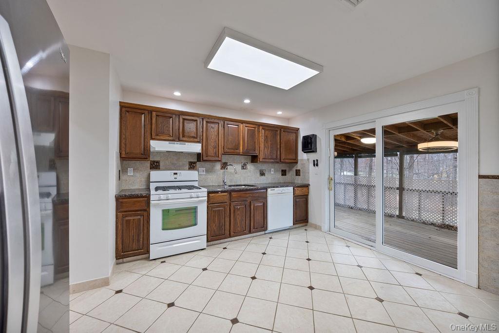 9 New Ackertown Road