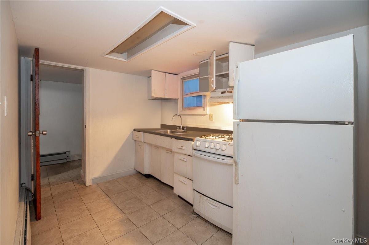 28 E Catherine Street