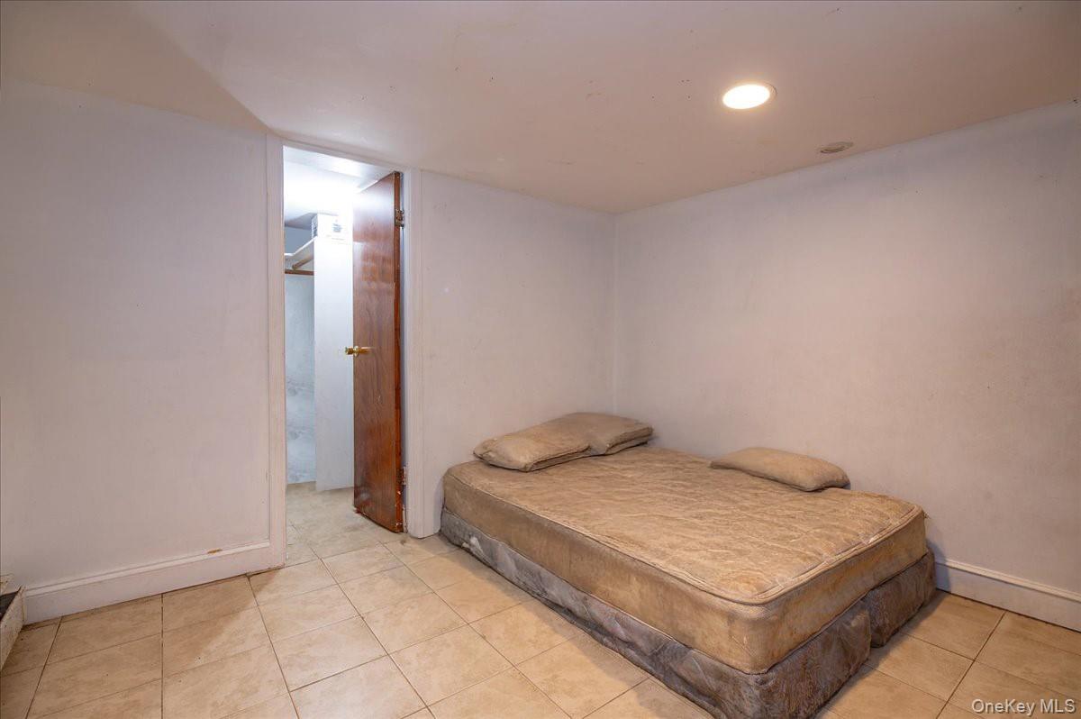 28 E Catherine Street