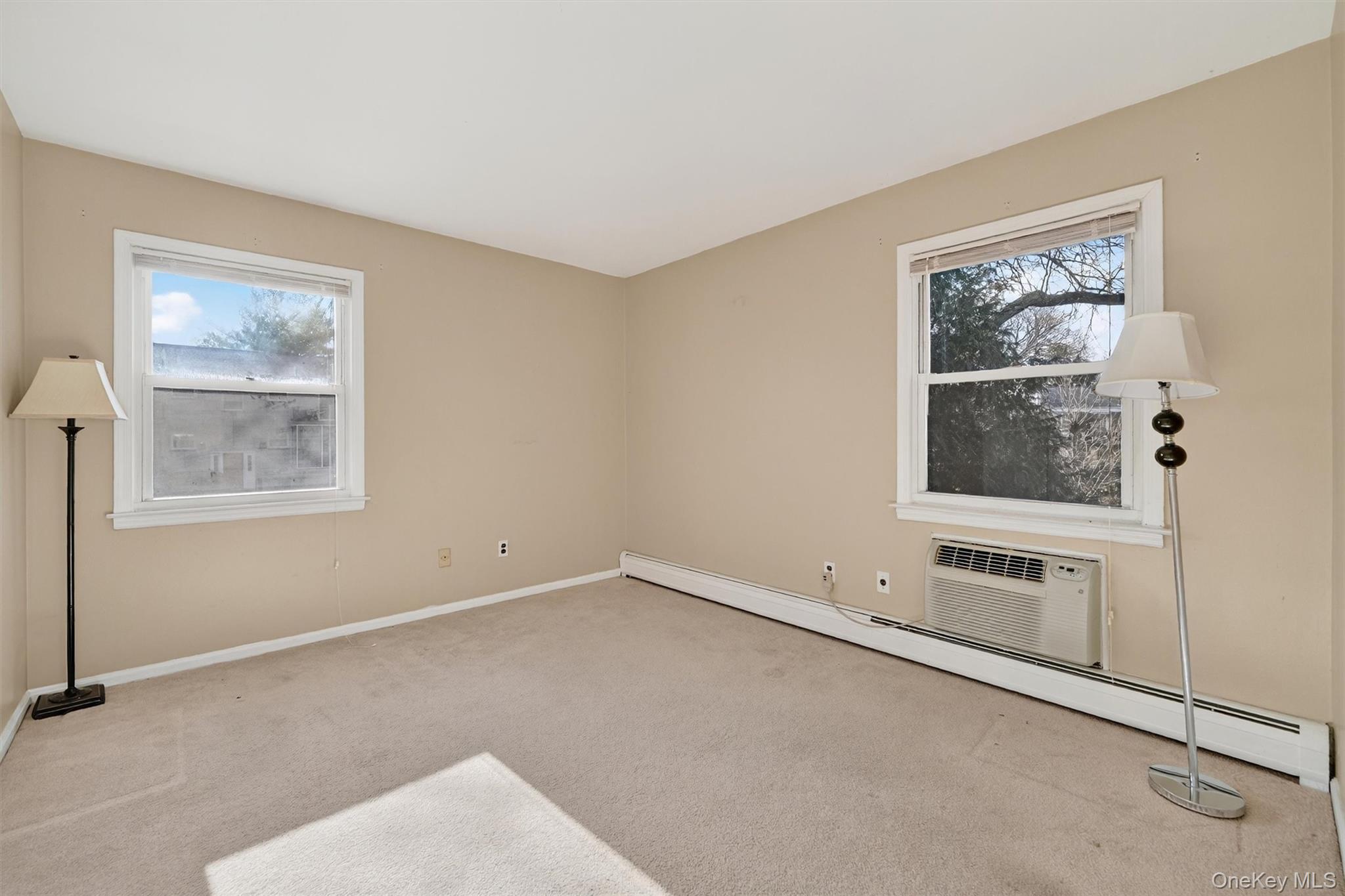 5 Oxford Court Unit: 7815