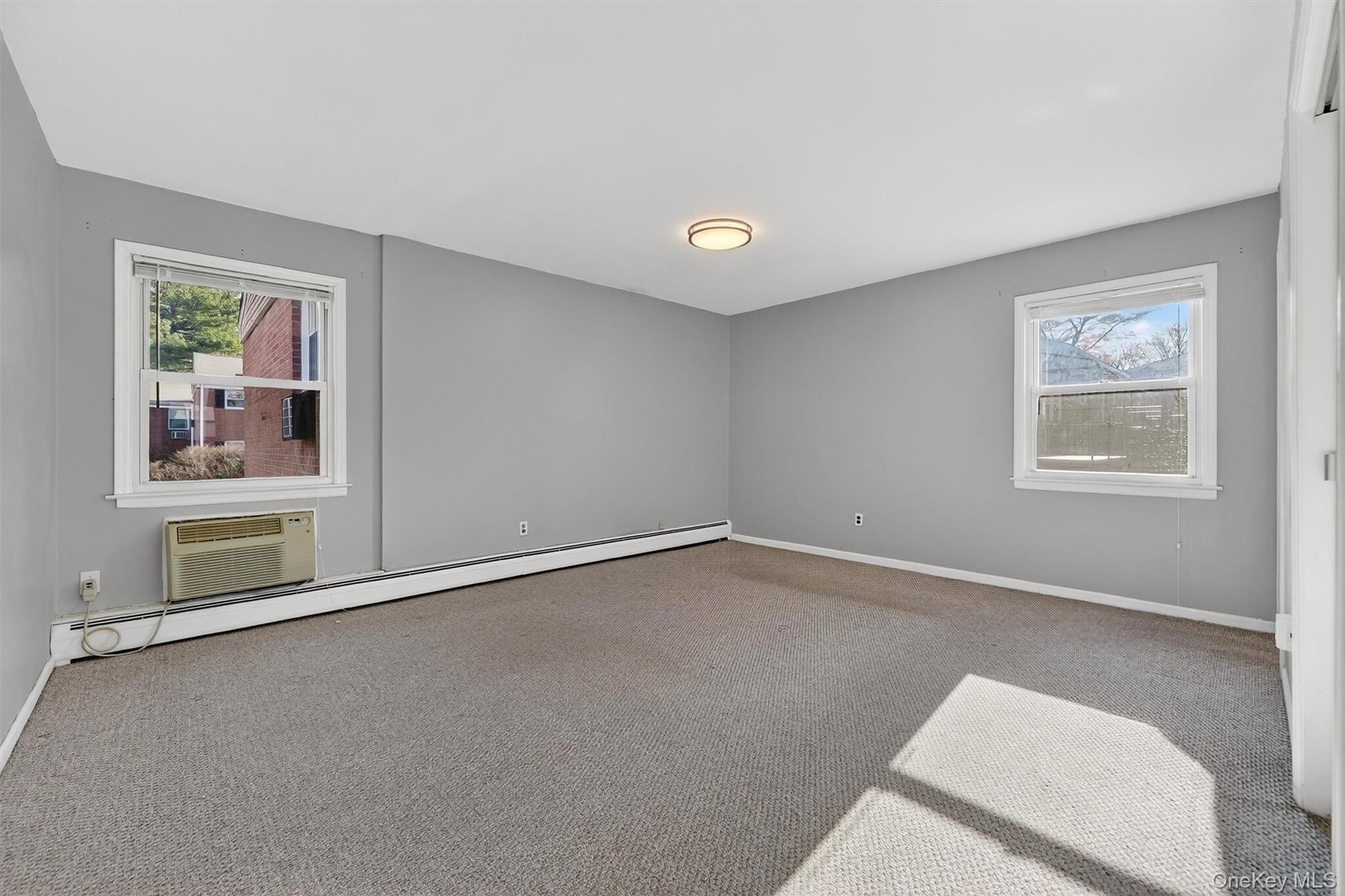 5 Oxford Court Unit: 7815