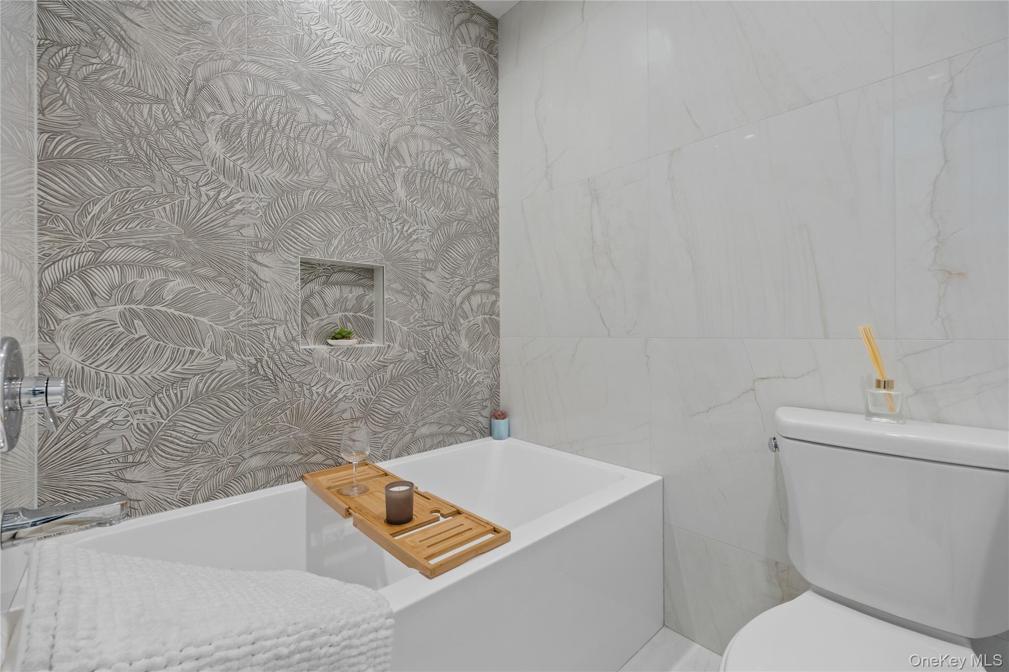 242 Blauvelt Road Unit: 201