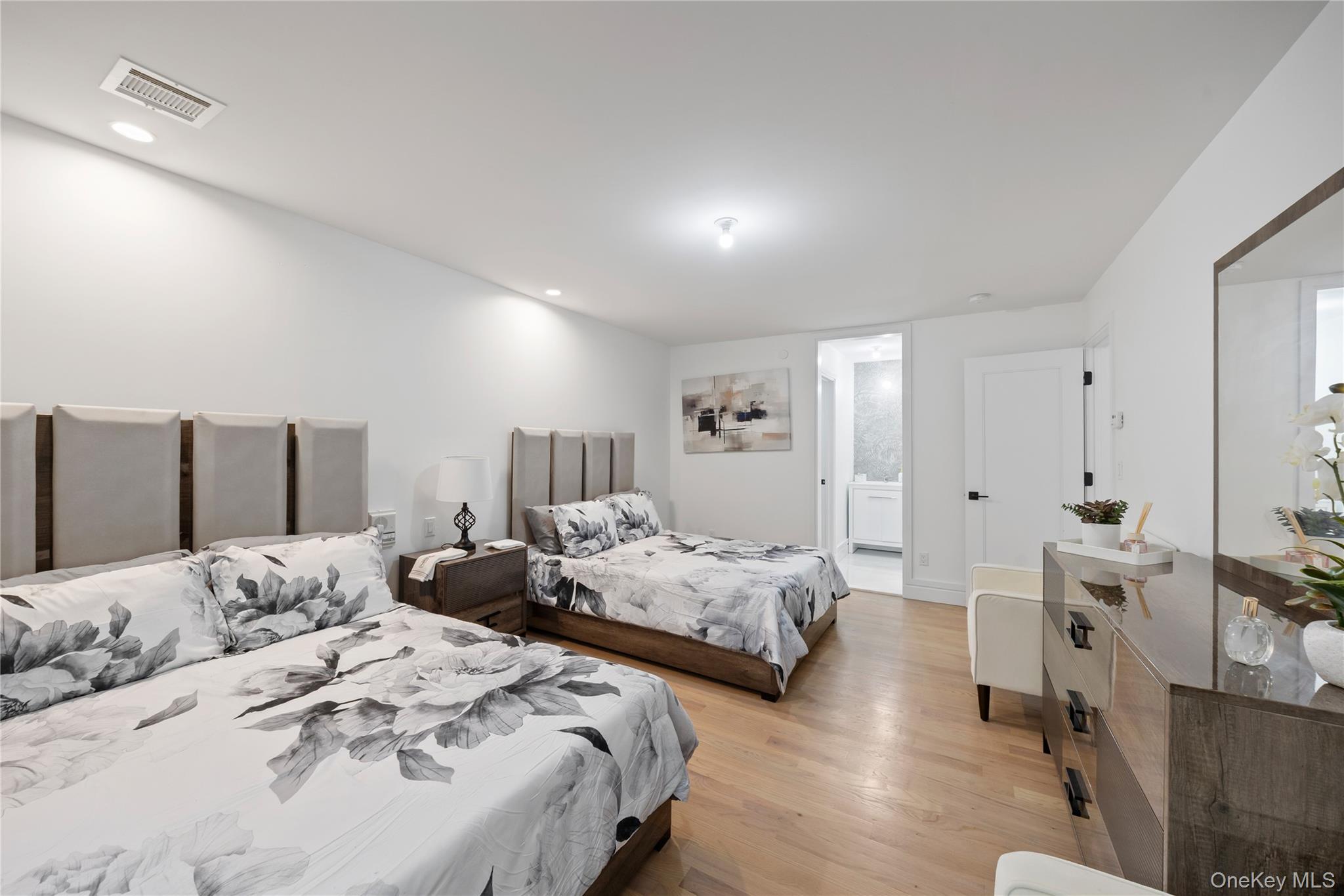 242 Blauvelt Road Unit: 201