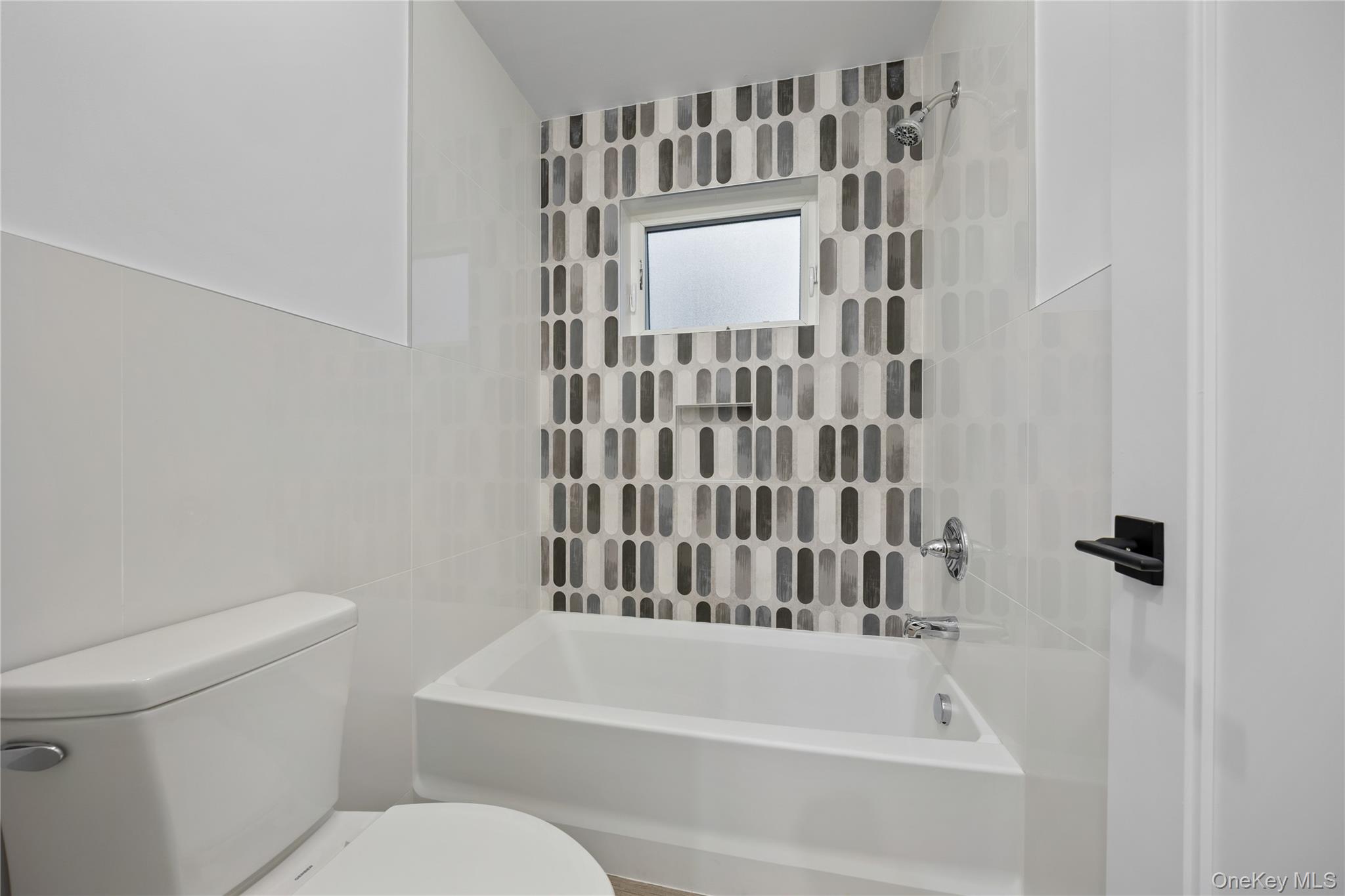 242 Blauvelt Road Unit: 201