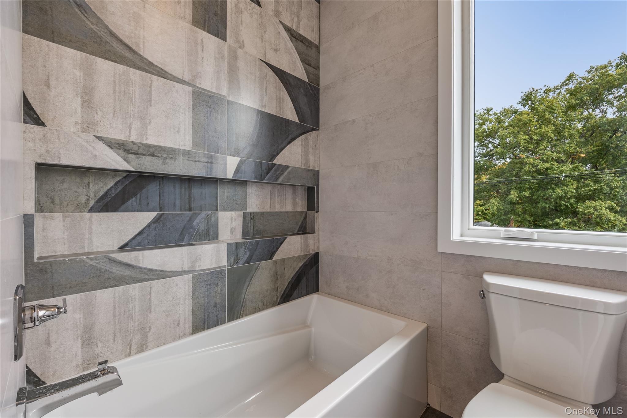 15 Northbrook Road Unit: 201