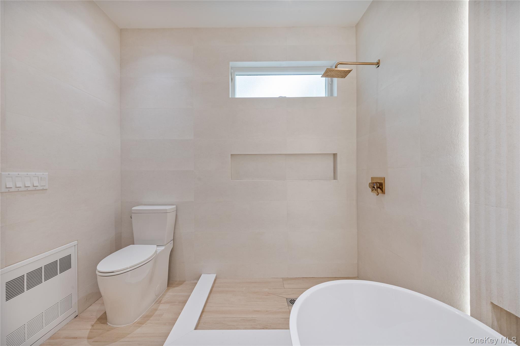 15 Northbrook Road Unit: 201