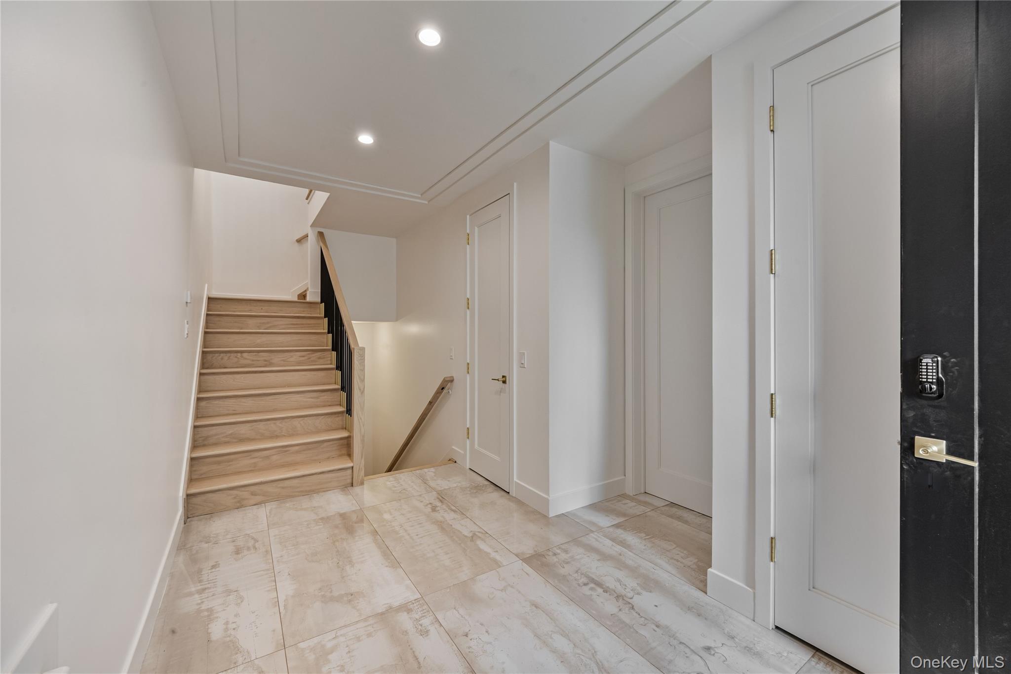 15 Northbrook Road Unit: 201