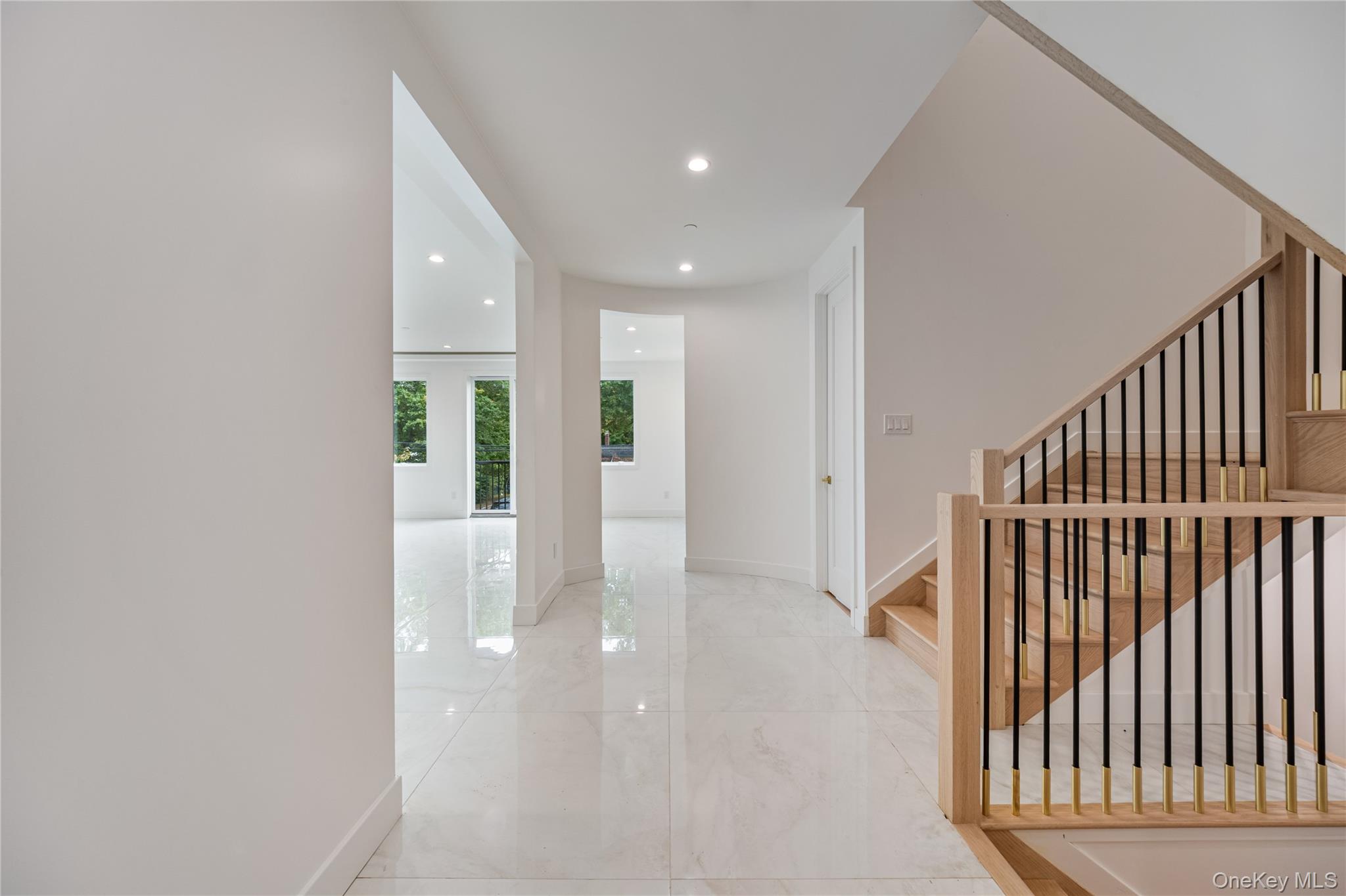 15 Northbrook Road Unit: 201