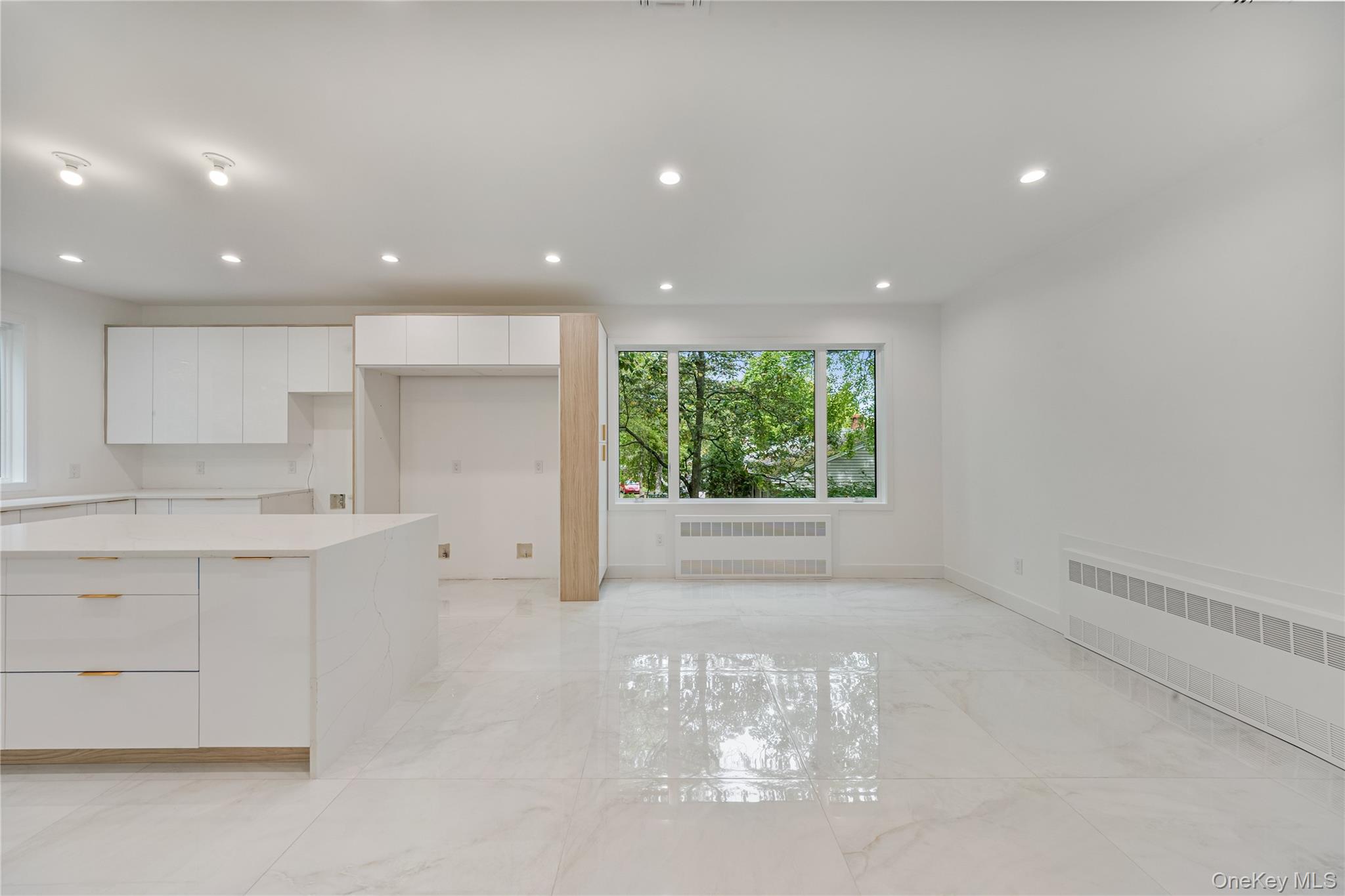 15 Northbrook Road Unit: 201