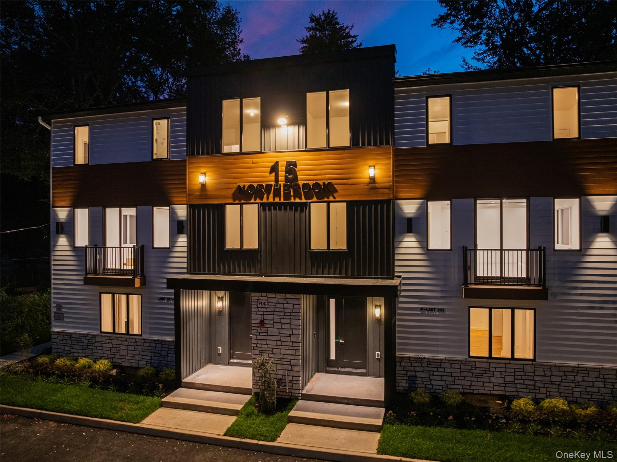 15 Northbrook Road Unit: 201