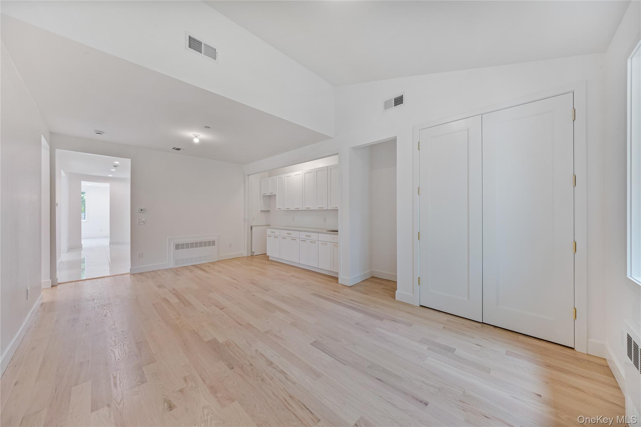 15 Northbrook Road Unit: 201