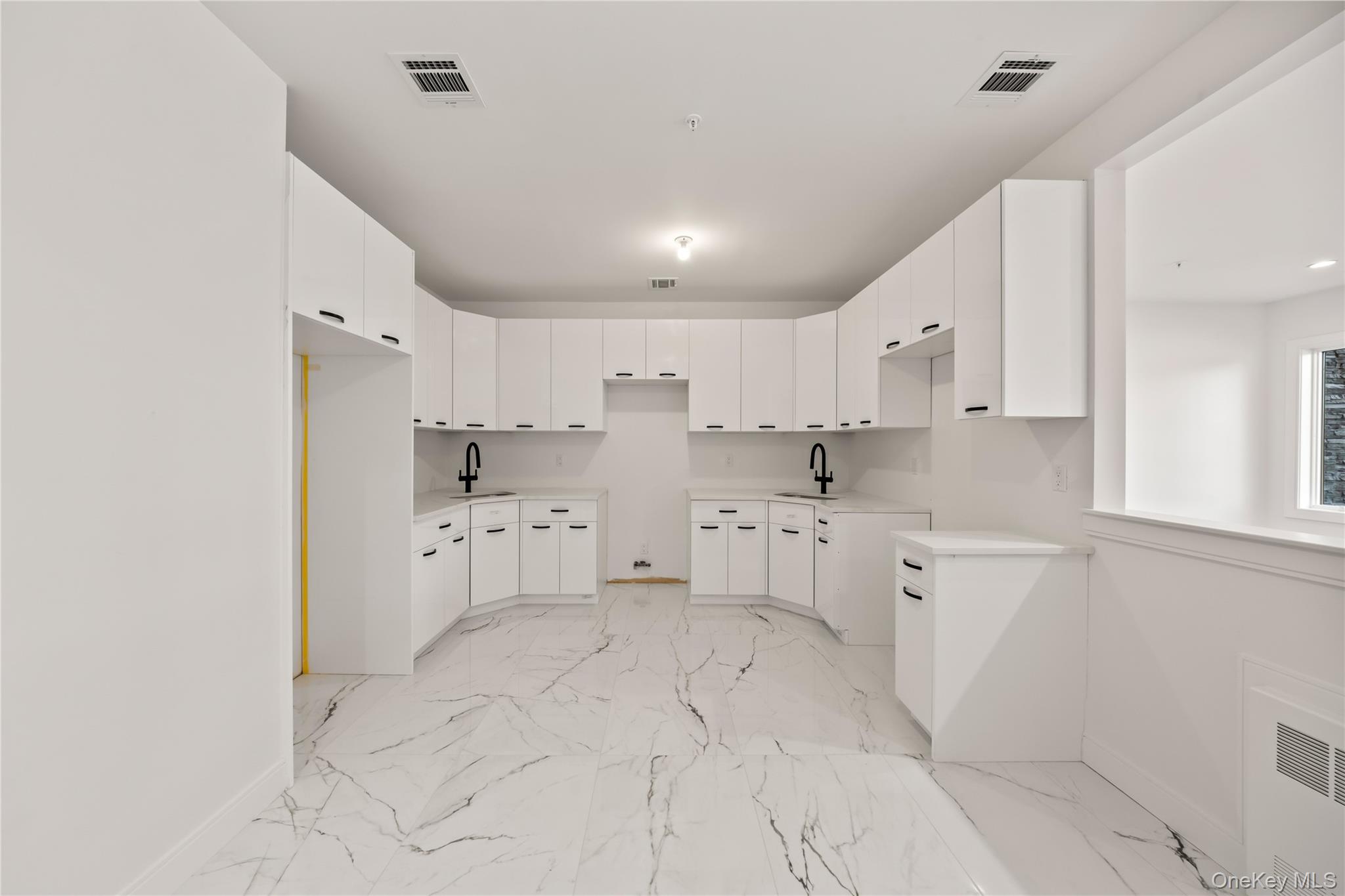 5 Jeffrey Place Unit: 102