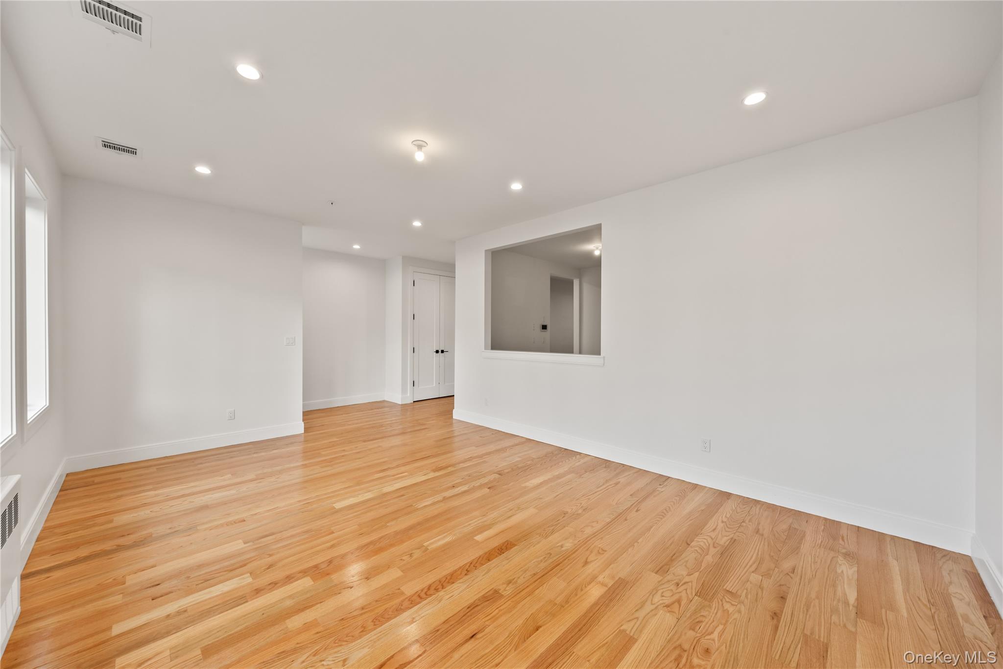 5 Jeffrey Place Unit: 102