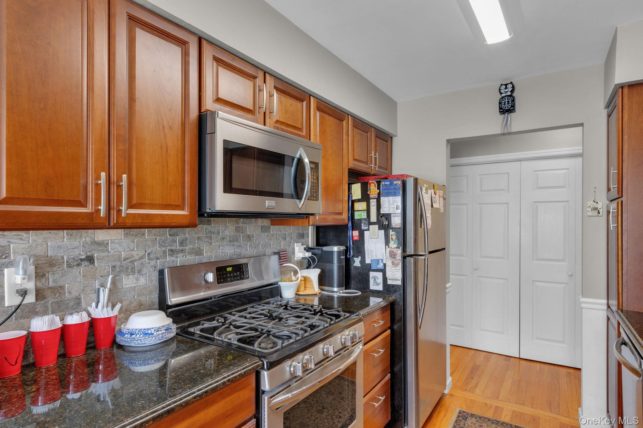 7 E Lawrence Park Unit: 8