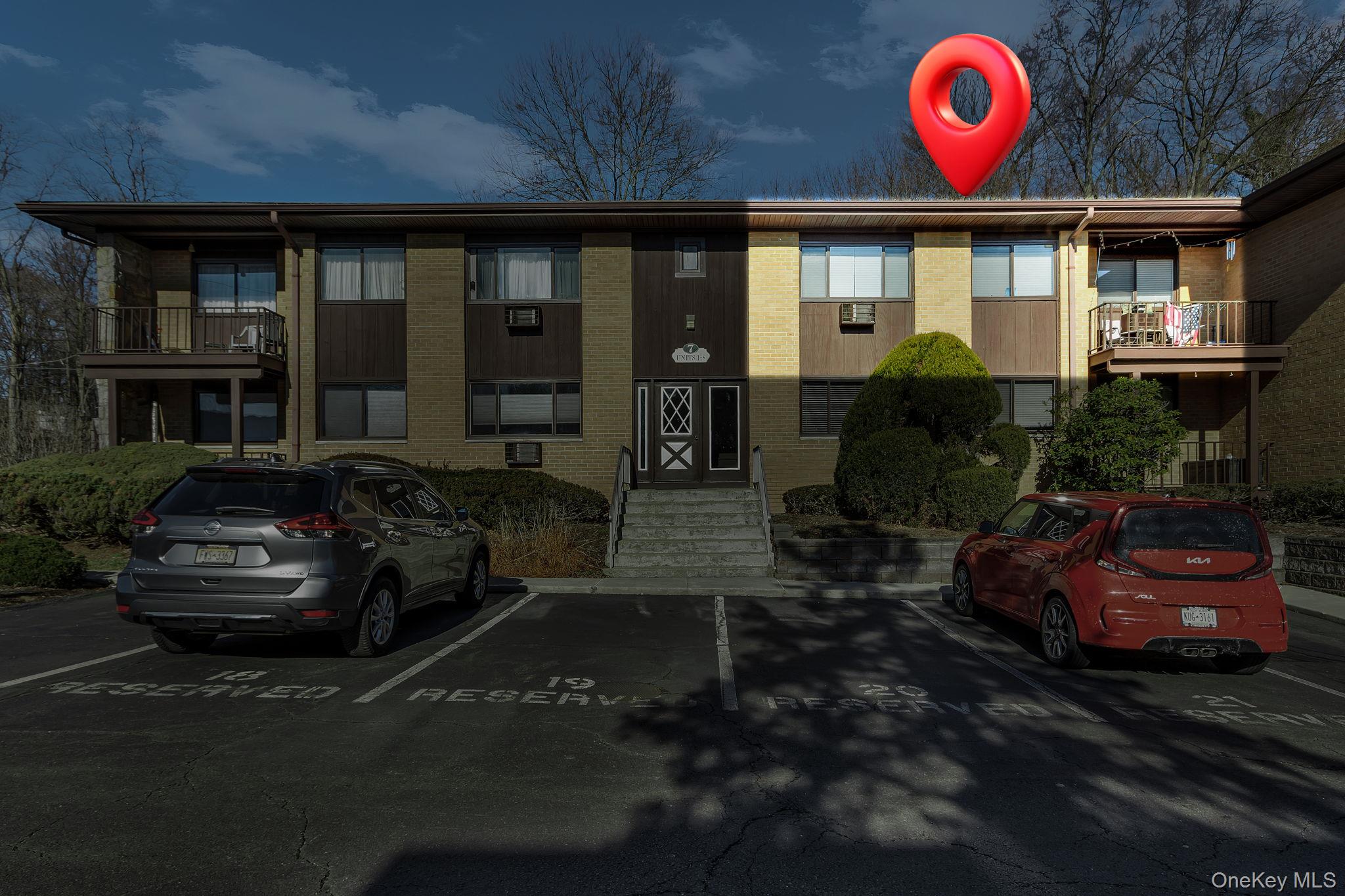 7 E Lawrence Park Unit: 8