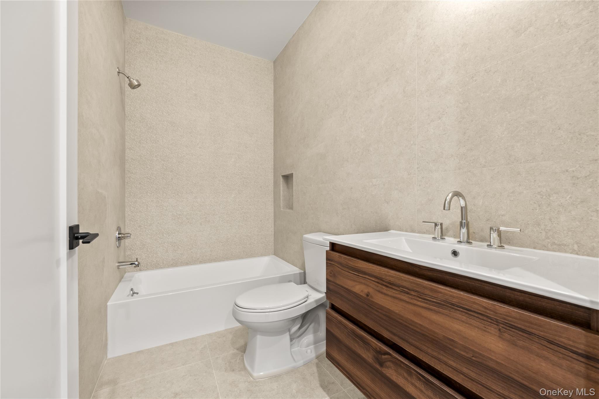 5 Jeffrey Place Unit: 112