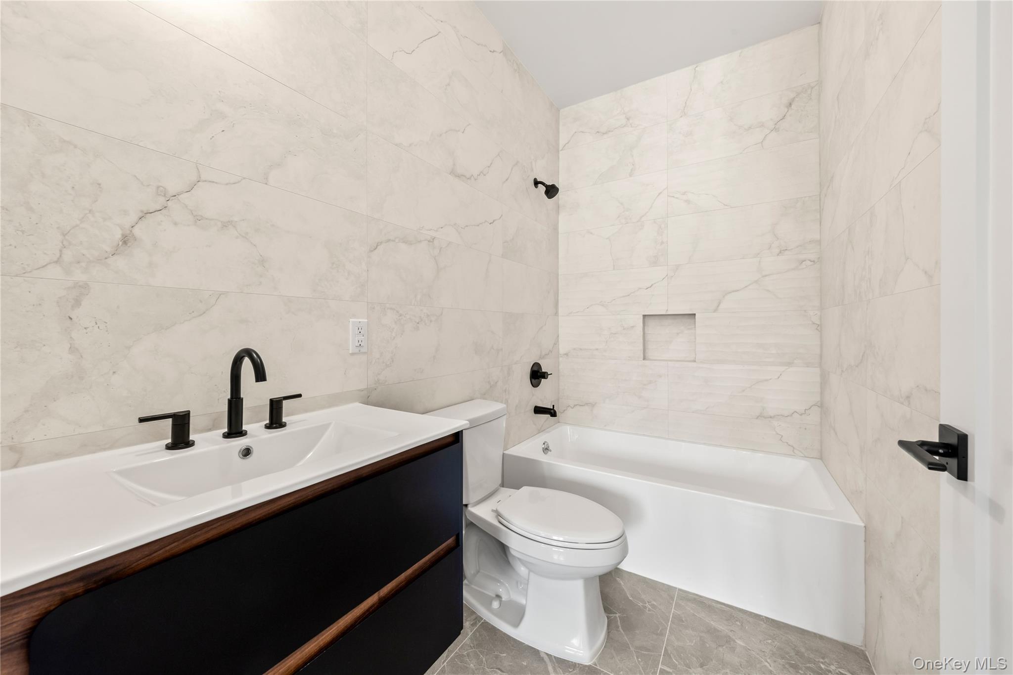 5 Jeffrey Place Unit: 112