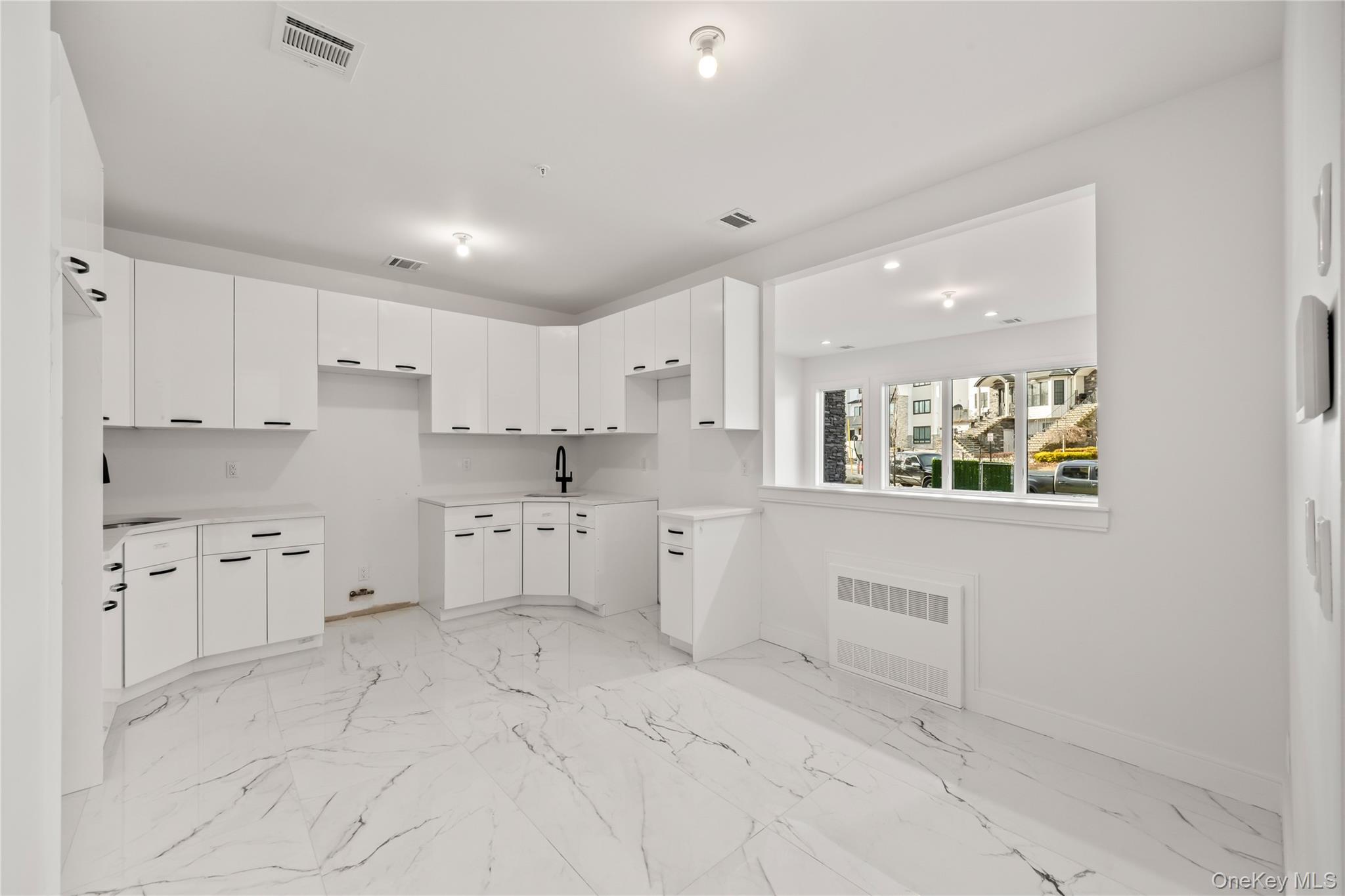 5 Jeffrey Place Unit: 112