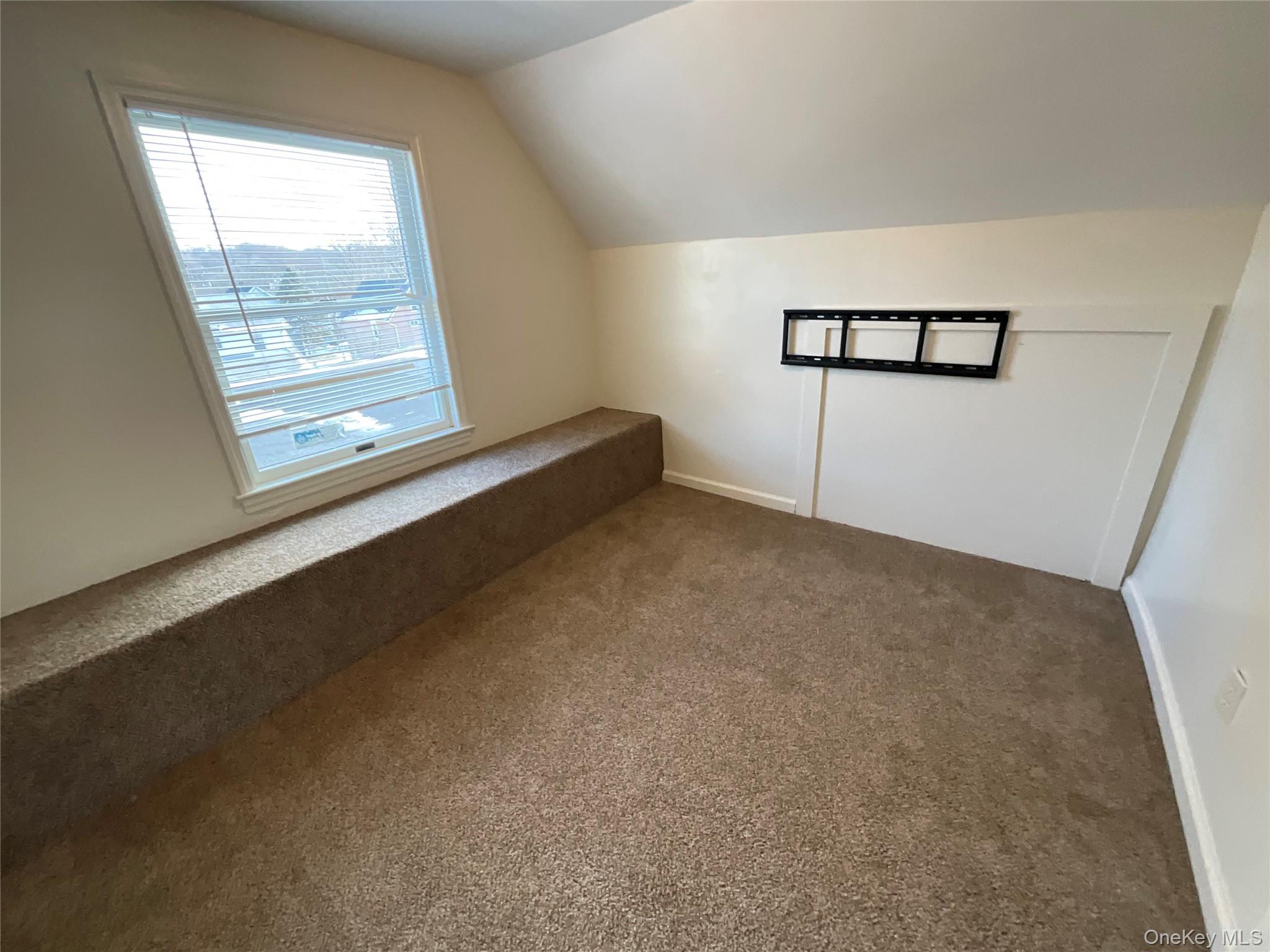 32 Prairie Avenue Unit: B